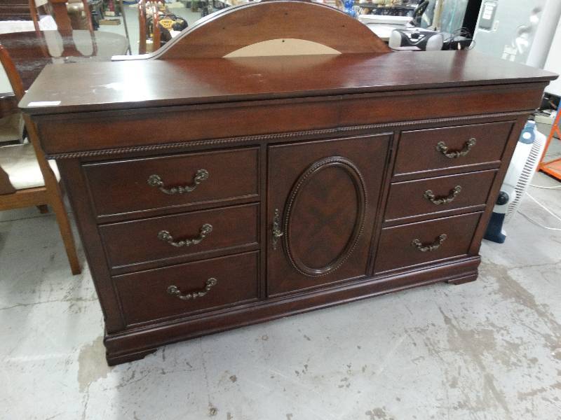 lot 3523 image: Large Carved Wood Dresser wMirror - Matches Lot #3521