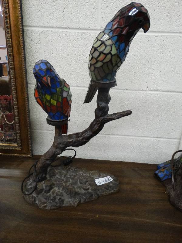 lot 3553 image: Stained Glass Parrots Lamp.