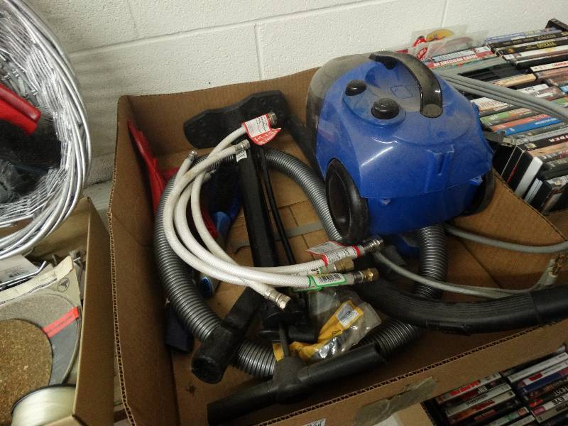 lot 3577 image: Vacuum, air pump, water hoses.
