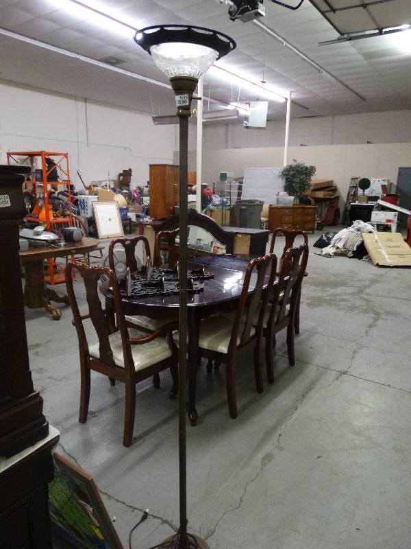 lot 3616 image: Tall Metal Floor Lamp wglass Shade.
