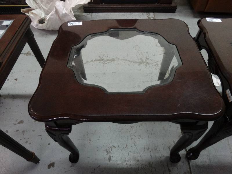 lot 3626 image: Wood & Glass End Table.