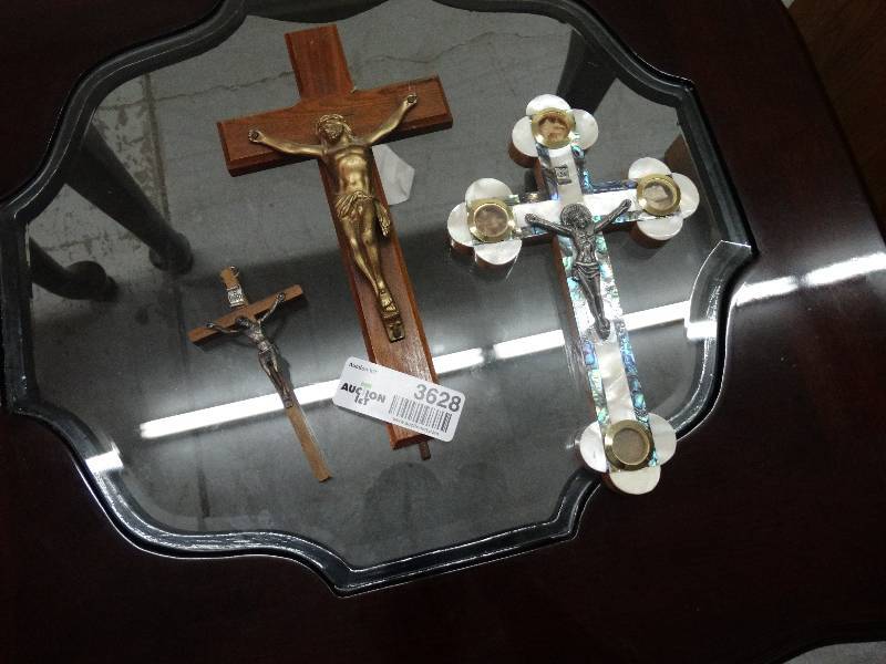 lot 3628 image: Lot of 3 Crosses.