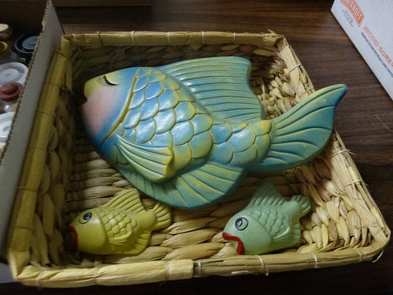 lot 3654 image: Fish Decor & Colored Sand in Bottles, Sea Shells, etc.