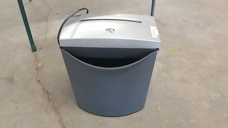 lot 16 image: 5 Sheet Paper Shredder