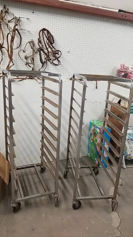 lot 43 image: 2 Metal Racks on Wheels