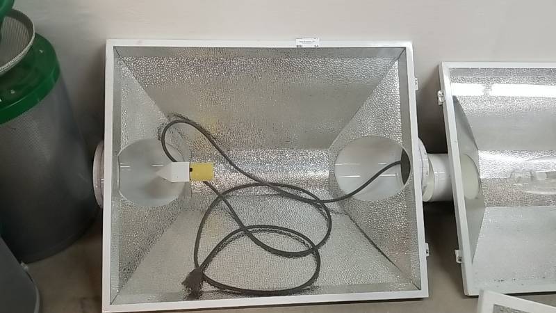 lot 54 image: Hydroponic-  Lighting  Lamp-  Large-  Expensive