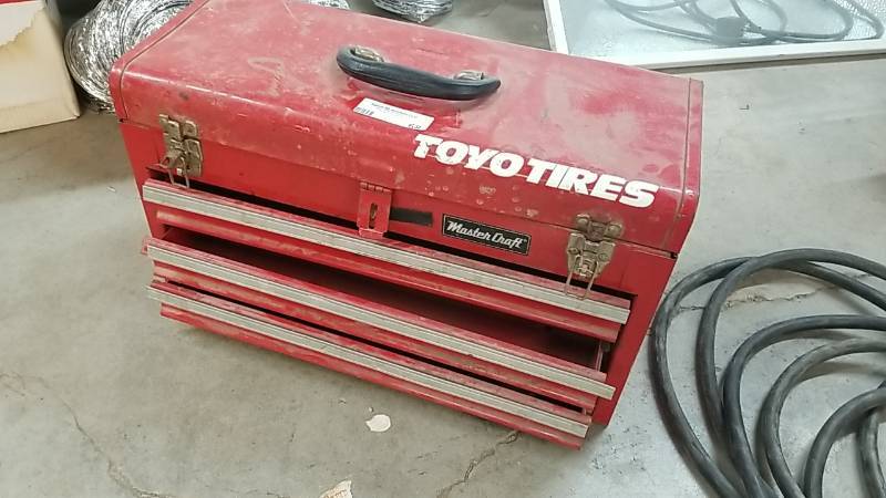 lot 68 image: 3 Drawer Toolbox