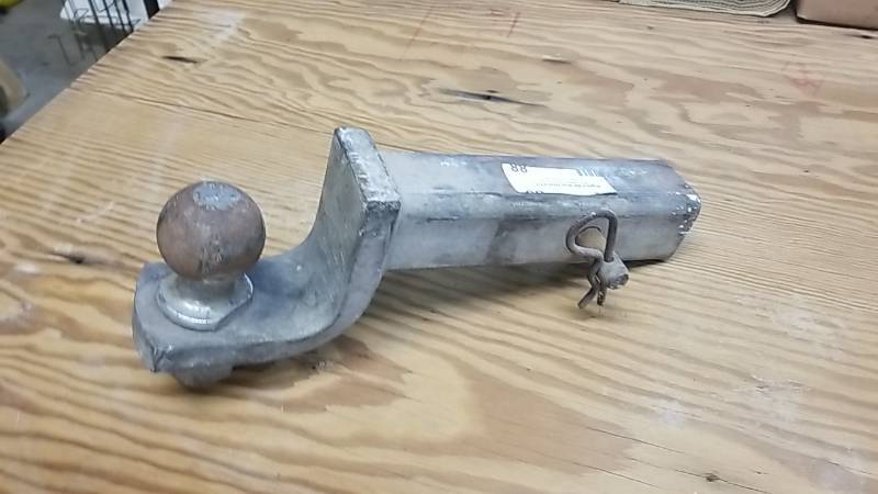 lot 88 image: Receiver Hitch With 2 inch Ball