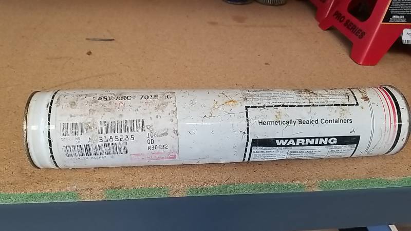 lot 110 image: Tube 7018 Welding Rods