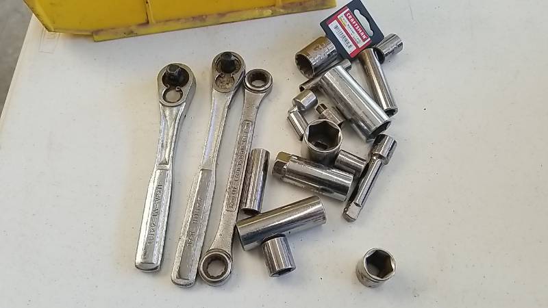 lot 119 image: Lot of Craftsman Sockets and Ratchets
