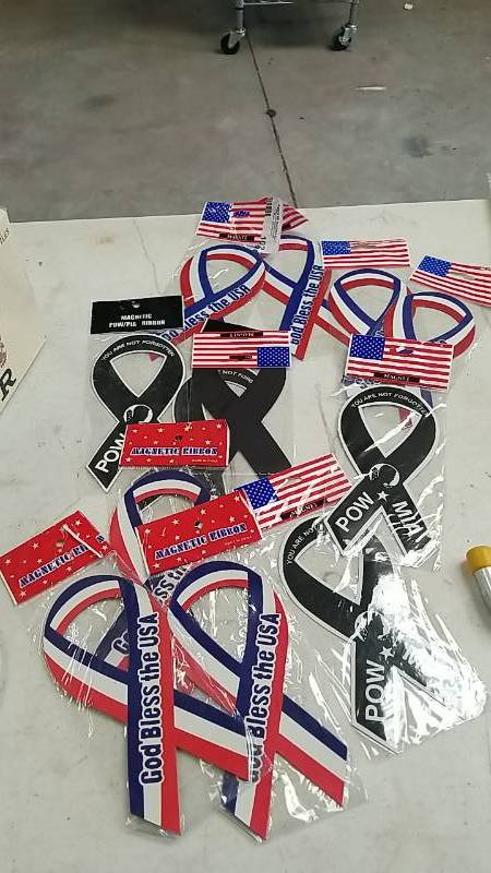 lot 102 image: Large Lot of Patriotic Car Magnets