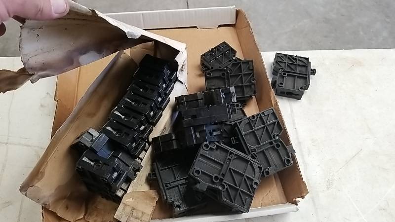 lot 99 image: Circuit Box BreakersSwitches