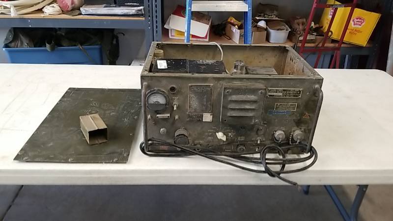 lot 131 image: VINTAGE Radio Receiver Signal Corps US Army  R-48- TUBE- HAM