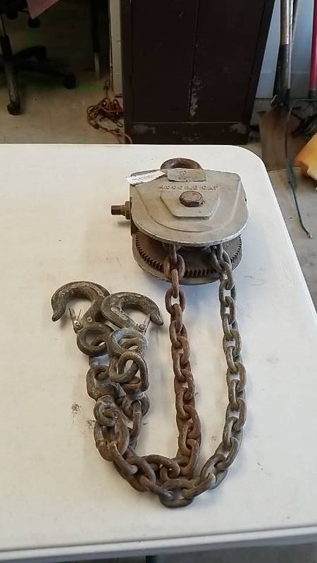 lot 145 image: 2 TON CHAIN FALL HOIST PULLEY ALUMINUM BODY