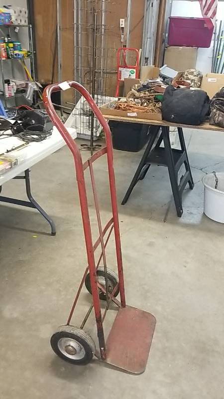 lot 186 image: Craftsman 2 Wheeler  Dolly  Steel With Hard Wheels