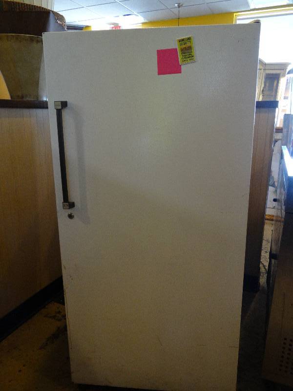 lot 6178 image: Kenmore Free Standing Freezer