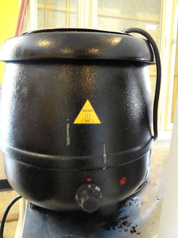 lot 6197 image: Glenray Kettle , Model # 1021803