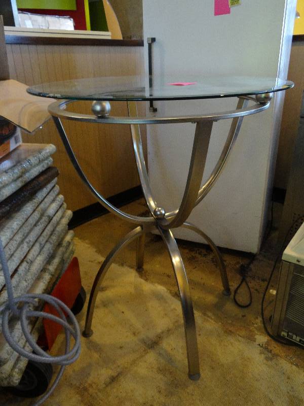 lot 6233 image: Round MetalGlass Top Bar Height Table
