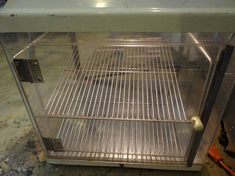 lot 6234 image: Food Warmer Display Case, Model # 690
