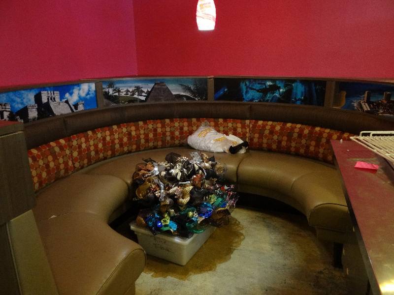 lot 6227 image: Large Wrap Around Booth with Lighting