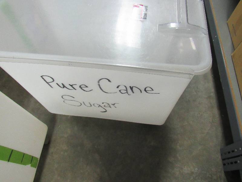 lot 5310 image: Cambro 42.5 Gallon Mobile Ingredient Bin