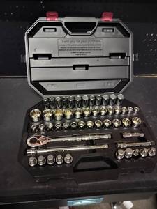 lot 5646 image: Husky 52-Piece Mechanics Tool Set 12-inch Drive Socket Set