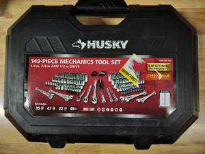 lot 7520 image: Husky 149-Piece Mechanics Tool Set with 14, 38, 12 inch Drives