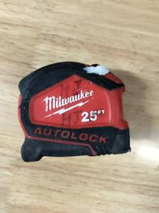 lot 8431 image: Milwaukee 25ft Autolock Tape Measure