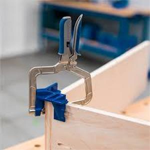 lot 8484 image: Kreg Korner Clamp