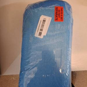 lot 18052 image: Incontinence Chux Pads, Disposable Underpads 17 x 24 Waterproof Absorbent Protection Bed Pads, Perfect for Kids, Adults, Pets, Puppy Training, Pee Pads and Furniture