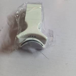 lot 18432 image: mini eye Lash clampers