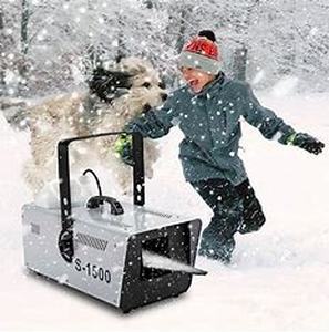 lot 8023 image: TCFUNDY Snow Machine 1500W Snow Making Machine Snowflake Maker