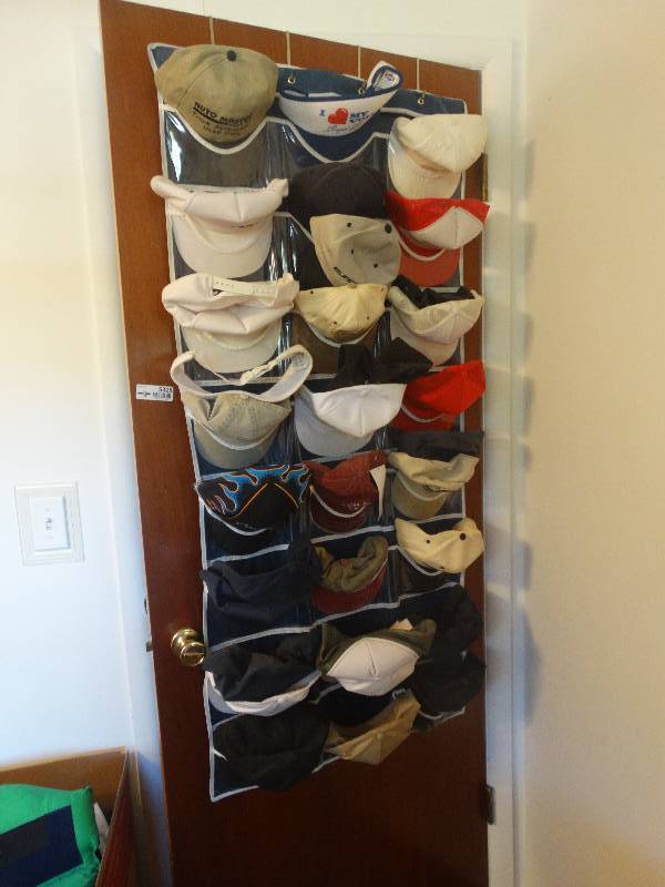 lot 5328 image: Lot of hats.