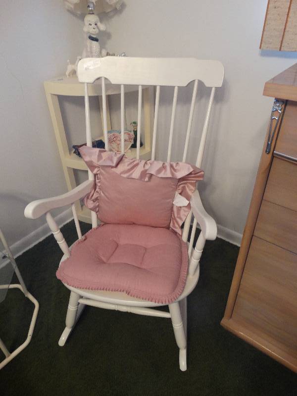 lot 5344 image: Rocking chair.