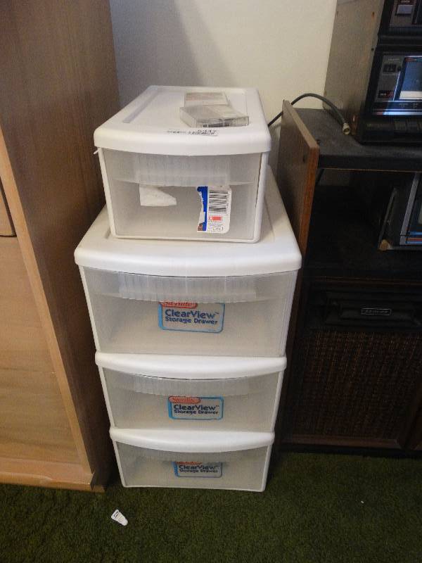 lot 5347 image: 4 Storage drawers.