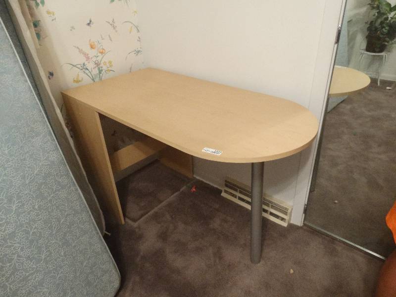 lot 5352 image: Wooden desk.
