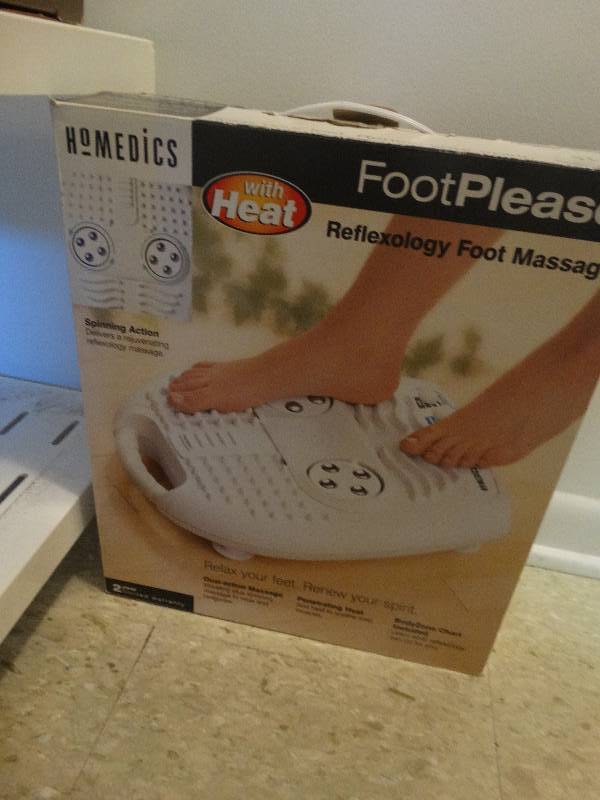 lot 5372 image: Homedics, foot pleaser with heat.