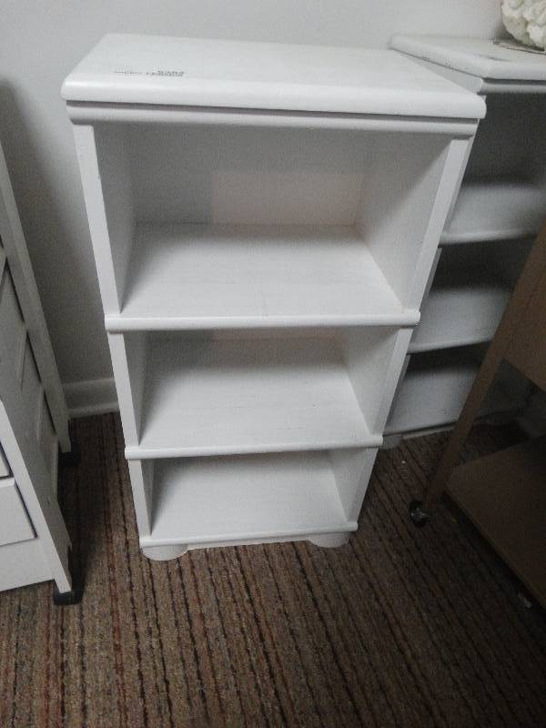 lot 5384 image: Shelf.