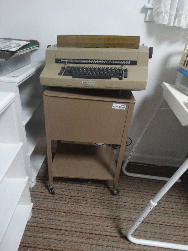 lot 5386 image: Type writer.