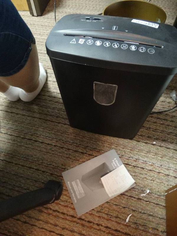 lot 5394 image: Paper shredder.