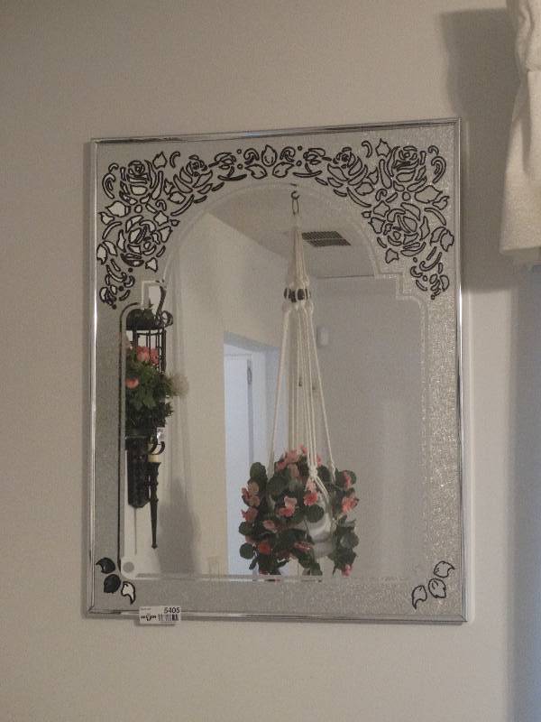 lot 5405 image: 2 Wall mirrors.