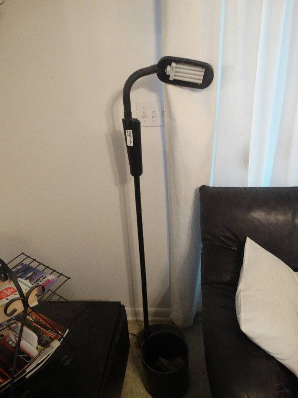 lot 5416 image: Floor lamp.