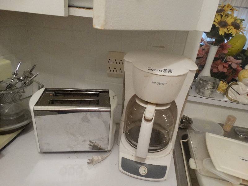 lot 5432 image: Mr. coffee Coffee pot and toaster master.