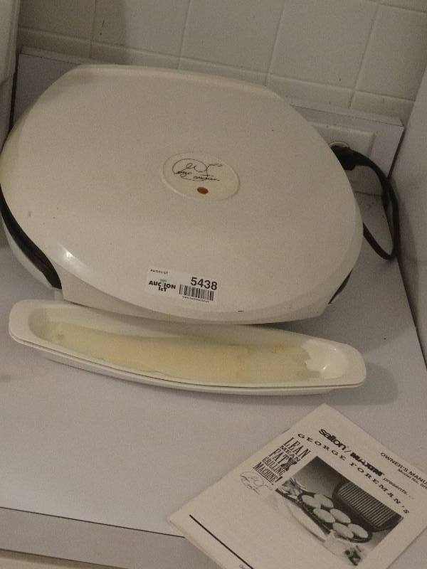lot 5438 image: Large George Foreman grill.