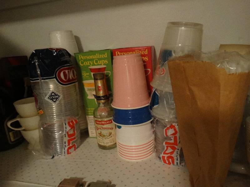 lot 5468 image: Content of cupboard.