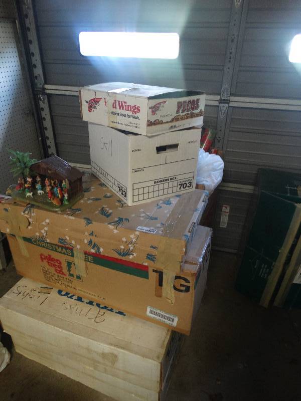 lot 5495 image: Lot of Christmas.