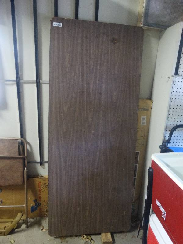 lot 5507 image: 6ft folding table.