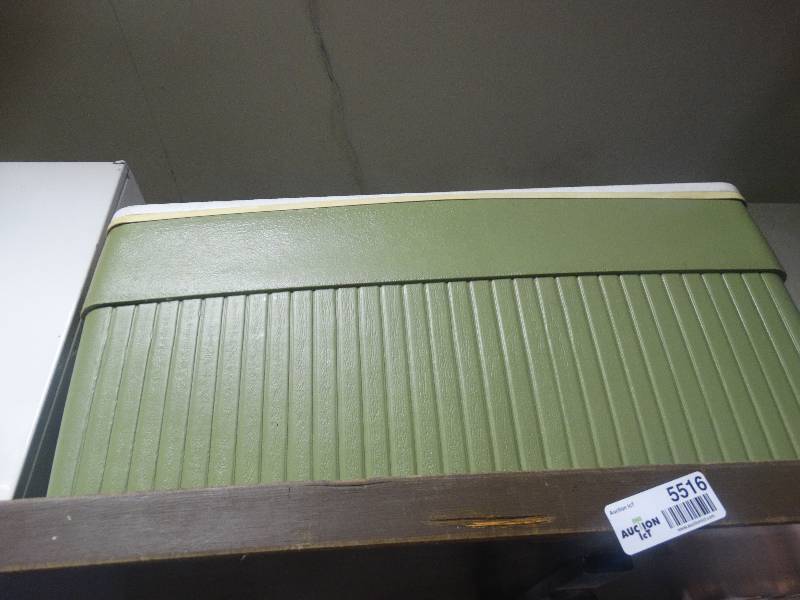 lot 5516 image: 2 coleman coolers.