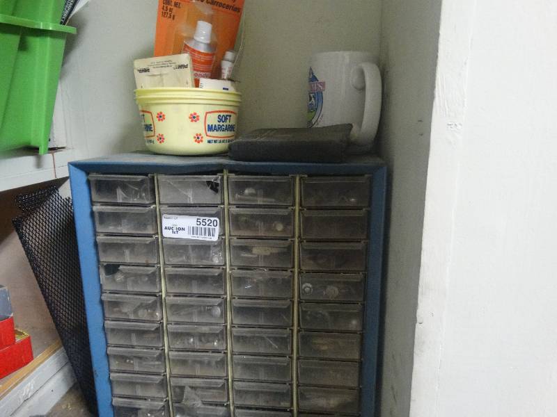 lot 5520 image: 36 drawer screw holder full.