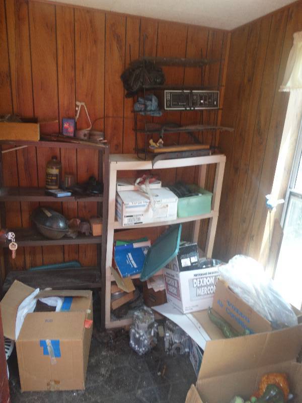 lot 5527 image: All contents of storage.
